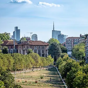 Appartamento Design In The Heart Of Bicocca, Milano